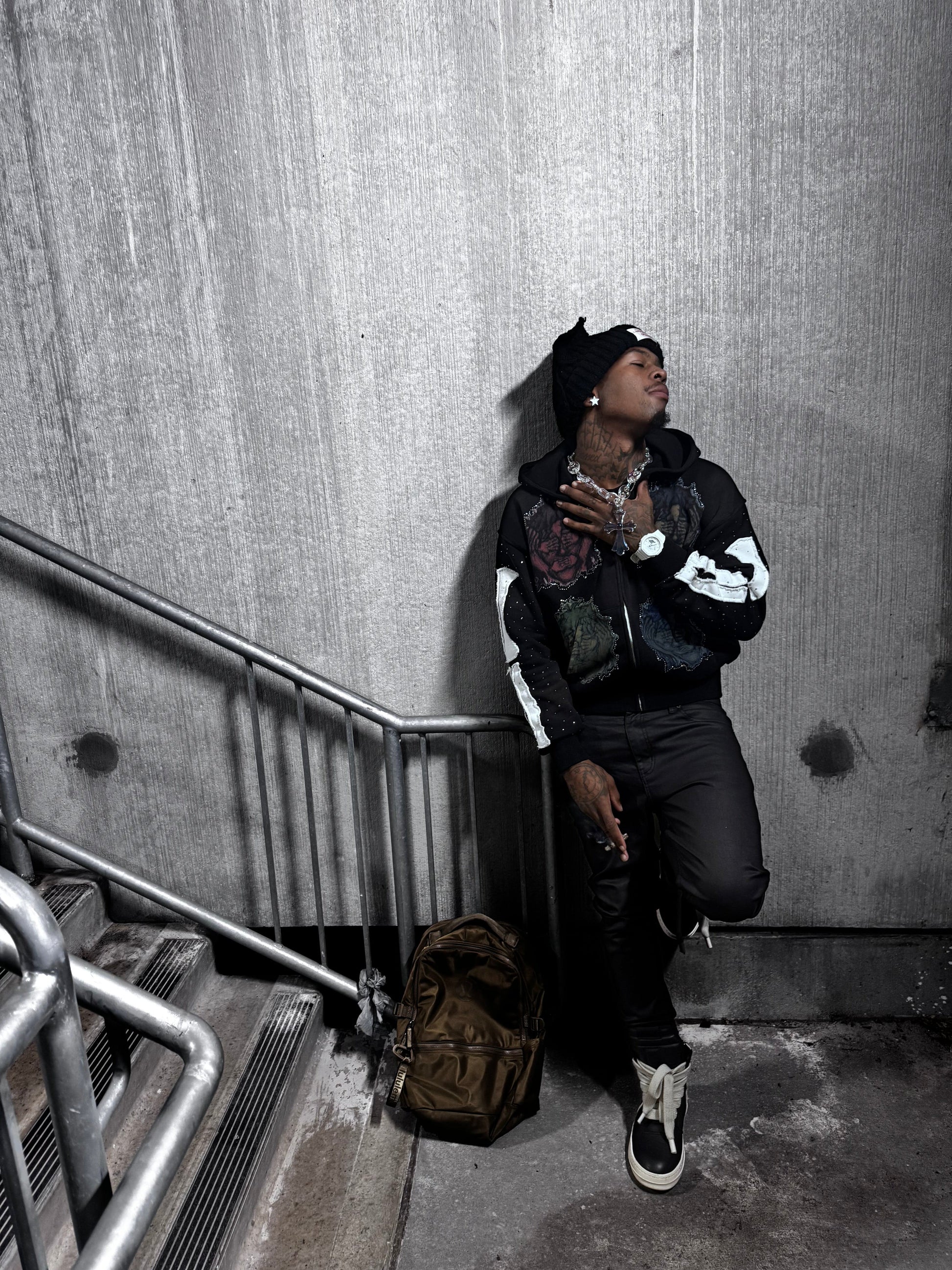 “YOU DON’T KNO ME” HOODIE